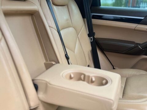 Porsche Cayenne 3.0 V6 E-Hybrid S Platinum Edition SUV 5dr Petrol Plug-in Hybrid TiptronicS 43