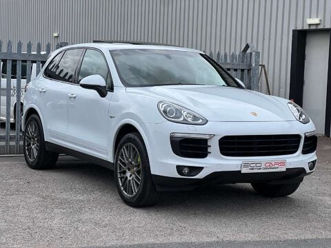 Porsche Cayenne 3.0 V6 E-Hybrid S Platinum Edition SUV 5dr Petrol Plug-in Hybrid TiptronicS 4