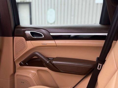 Porsche Cayenne 3.0 V6 E-Hybrid S Platinum Edition SUV 5dr Petrol Plug-in Hybrid TiptronicS 53