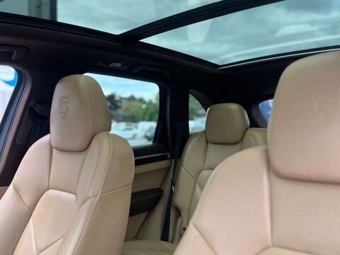Porsche Cayenne 3.0 V6 E-Hybrid S Platinum Edition SUV 5dr Petrol Plug-in Hybrid TiptronicS 30
