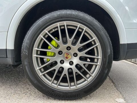 Porsche Cayenne 3.0 V6 E-Hybrid S Platinum Edition SUV 5dr Petrol Plug-in Hybrid TiptronicS 57