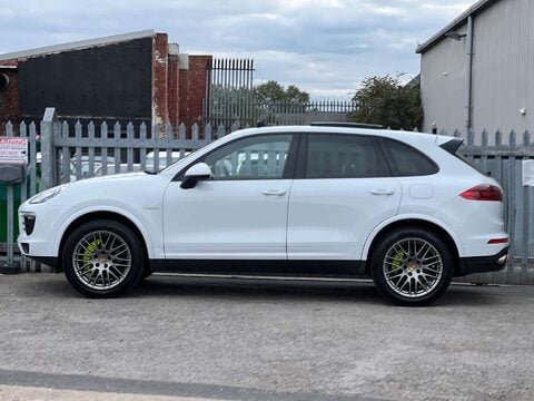 Porsche Cayenne 3.0 V6 E-Hybrid S Platinum Edition SUV 5dr Petrol Plug-in Hybrid TiptronicS 12