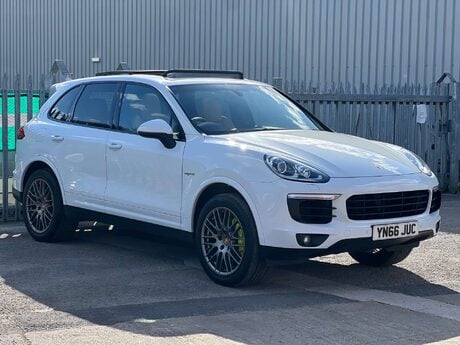Porsche Cayenne 3.0 V6 E-Hybrid S Platinum Edition SUV 5dr Petrol Plug-in Hybrid TiptronicS