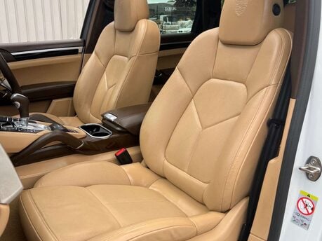 Porsche Cayenne 3.0 V6 E-Hybrid S Platinum Edition SUV 5dr Petrol Plug-in Hybrid TiptronicS 2