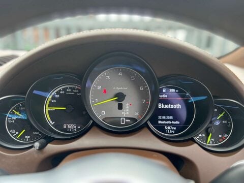 Porsche Cayenne 3.0 V6 E-Hybrid S Platinum Edition SUV 5dr Petrol Plug-in Hybrid TiptronicS 62