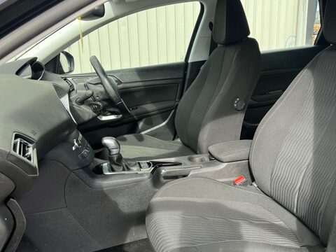 Peugeot 308 1.6 308 Active SW Blue HDi S/S Auto 5dr 18
