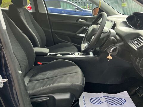 Peugeot 308 1.6 308 Active SW Blue HDi S/S Auto 5dr 14