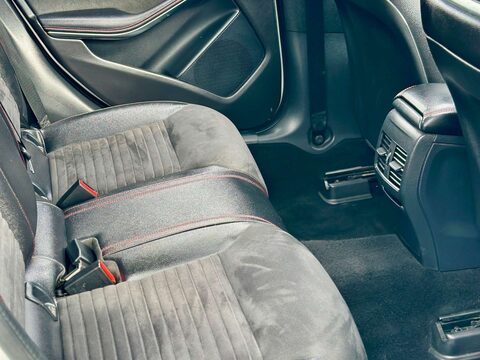 Mercedes-Benz GLA 2.1 GLA 220 AMG Line Premium+ D 4Matic Auto 4WD 5dr 49