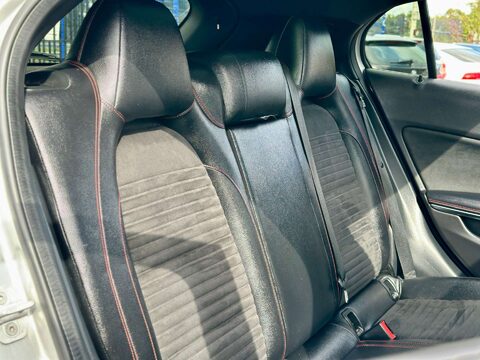 Mercedes-Benz GLA 2.1 GLA 220 AMG Line Premium+ D 4Matic Auto 4WD 5dr 48