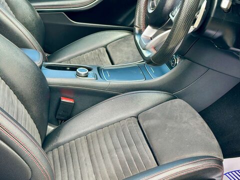 Mercedes-Benz GLA 2.1 GLA 220 AMG Line Premium+ D 4Matic Auto 4WD 5dr 7