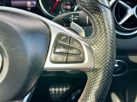 Mercedes-Benz GLA 2.1 GLA 220 AMG Line Premium+ D 4Matic Auto 4WD 5dr 19