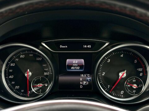 Mercedes-Benz GLA 2.1 GLA 220 AMG Line Premium+ D 4Matic Auto 4WD 5dr 10