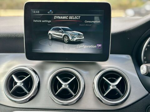 Mercedes-Benz GLA 2.1 GLA 220 AMG Line Premium+ D 4Matic Auto 4WD 5dr 52