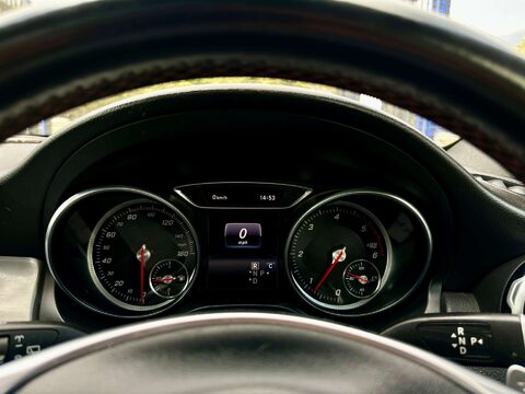 Mercedes-Benz GLA 2.1 GLA 220 AMG Line Premium+ D 4Matic Auto 4WD 5dr 43