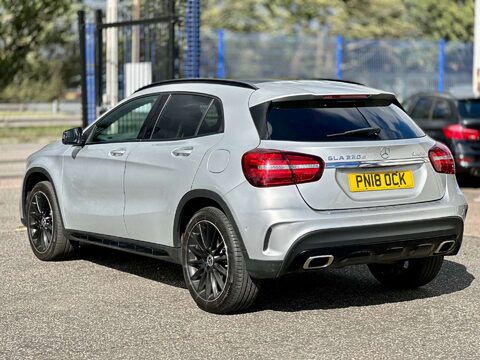 Mercedes-Benz GLA 2.1 GLA 220 AMG Line Premium+ D 4Matic Auto 4WD 5dr 3