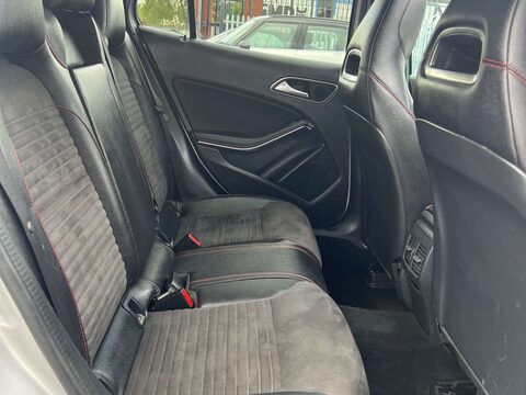 Mercedes-Benz GLA 2.1 GLA 220 AMG Line Premium+ D 4Matic Auto 4WD 5dr 21