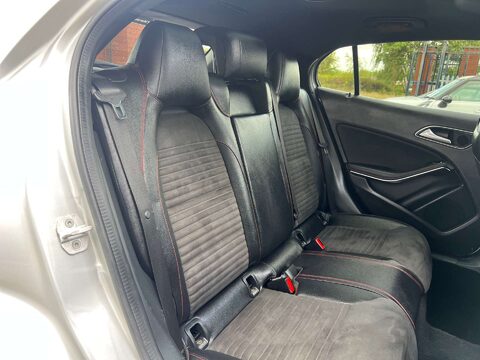 Mercedes-Benz GLA 2.1 GLA 220 AMG Line Premium+ D 4Matic Auto 4WD 5dr 23