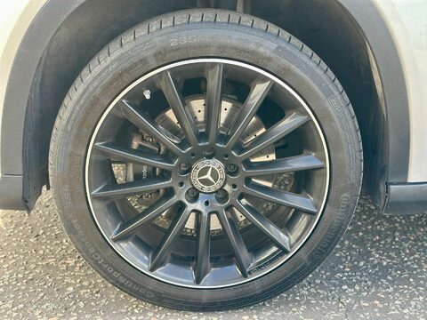 Mercedes-Benz GLA 2.1 GLA 220 AMG Line Premium+ D 4Matic Auto 4WD 5dr 74