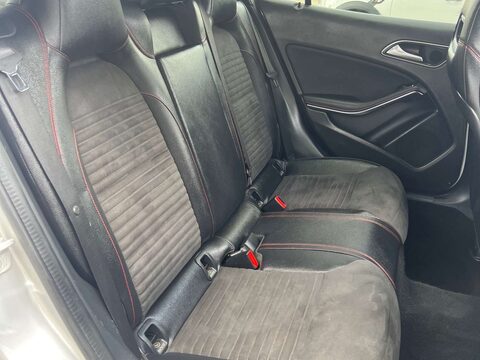 Mercedes-Benz GLA 2.1 GLA 220 AMG Line Premium+ D 4Matic Auto 4WD 5dr 22