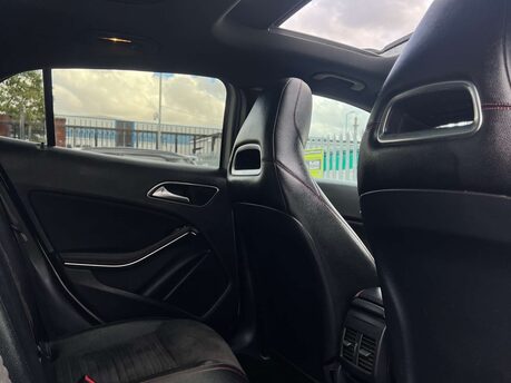 Mercedes-Benz GLA 2.1 GLA 220 AMG Line Premium+ D 4Matic Auto 4WD 5dr 4