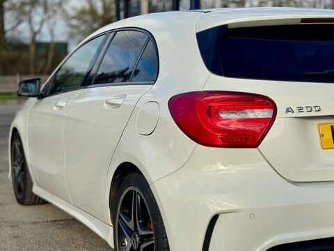 Mercedes-Benz A Class 2.1 A200 AMG Night Edition CDi Auto 5dr 33