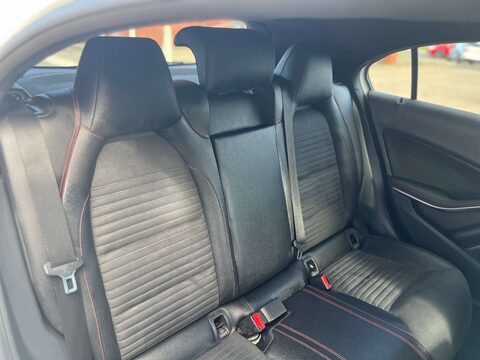 Mercedes-Benz A Class 2.1 A200 AMG Night Edition CDi Auto 5dr 31