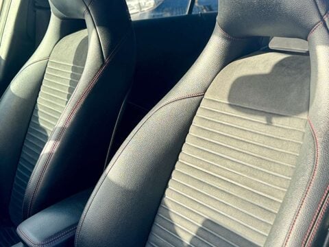 Mercedes-Benz A Class 2.1 A200 AMG Night Edition CDi Auto 5dr 9