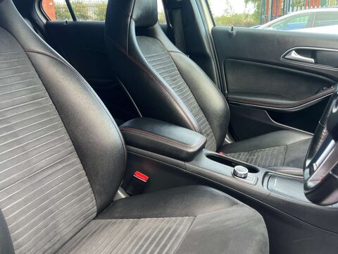 Mercedes-Benz A Class 2.1 A200 AMG Night Edition CDi Auto 5dr 21