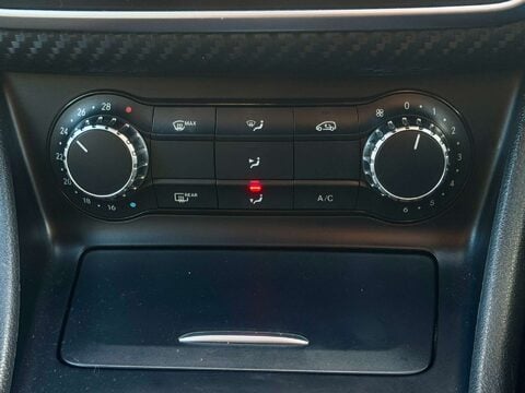 Mercedes-Benz A Class 2.1 A200 AMG Night Edition CDi Auto 5dr 18