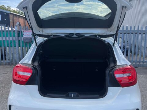 Mercedes-Benz A Class 2.1 A200 AMG Night Edition CDi Auto 5dr 40