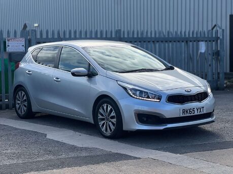 Kia Ceed 1.6 Ceed 3 ISG CRDi 5dr 3