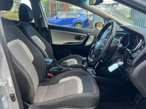 Kia Ceed 1.6 Ceed 3 ISG CRDi 5dr 21