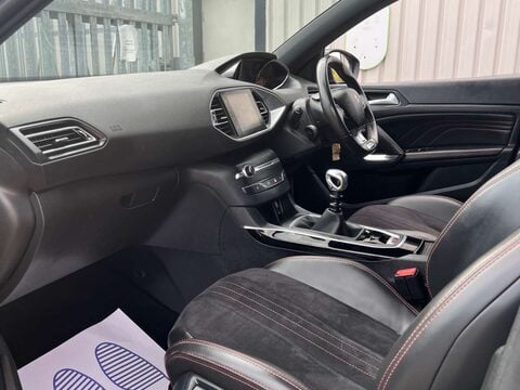 Peugeot 308 1.6 308 GT Line HDi S/S 5dr 46