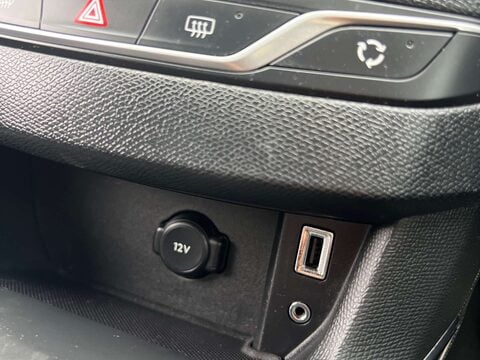 Peugeot 308 1.6 308 GT Line HDi S/S 5dr 31