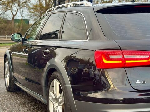 Audi A6 Allroad 3.0 TFSI V6 Estate 5dr Petrol S Tronic quattro Euro 5 (s/s) (310 ps) 39