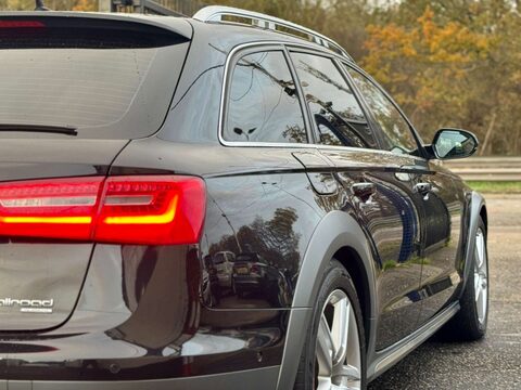 Audi A6 Allroad 3.0 TFSI V6 Estate 5dr Petrol S Tronic quattro Euro 5 (s/s) (310 ps) 44