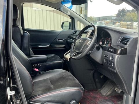 Toyota Vellfire 2.4+GOLDEN EYES+GRADE 4B+FRESH IMPORT+ 24