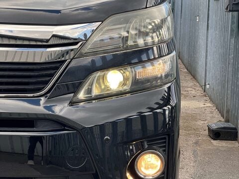 Toyota Vellfire 2.4+GOLDEN EYES+GRADE 4B+FRESH IMPORT+ 32