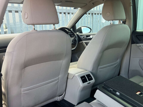 Volkswagen Golf 2.0 Golf GT BlueMotion Technology TDI 5dr 28