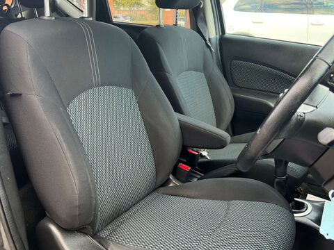 Nissan Note 1.2 Note Acenta Premium 5dr 17