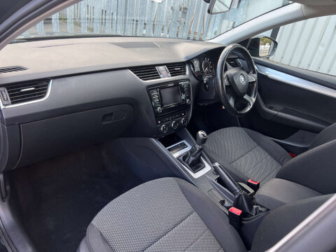 Skoda Octavia 2.0 Octavia Black Edition TDI CR 5dr 16