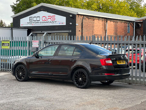 Skoda Octavia 2.0 Octavia Black Edition TDI CR 5dr 11