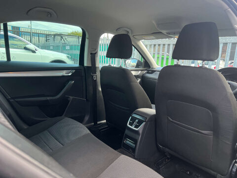 Skoda Octavia 2.0 Octavia Black Edition TDI CR 5dr 22