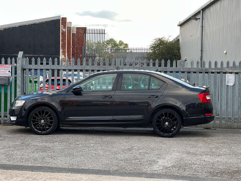 Skoda Octavia 2.0 Octavia Black Edition TDI CR 5dr 7