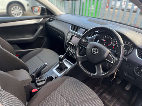 Skoda Octavia 2.0 Octavia Black Edition TDI CR 5dr 1