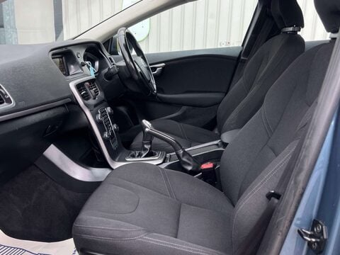 Volvo V40 1.6 V40 ES D2 5dr 18