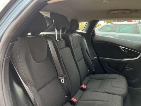 Volvo V40 1.6 V40 ES D2 5dr 23