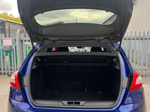 Peugeot 308 1.6 308 GT Line HDi Blue S/S 5dr 19