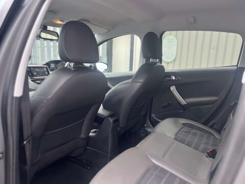 Peugeot 208 1.6 208 Allure HDi Blue S/S 5dr 25