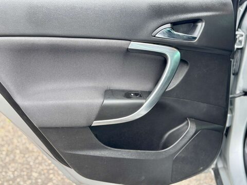 Vauxhall Insignia 1.4 Insignia SRi Nav S/S 5dr 57